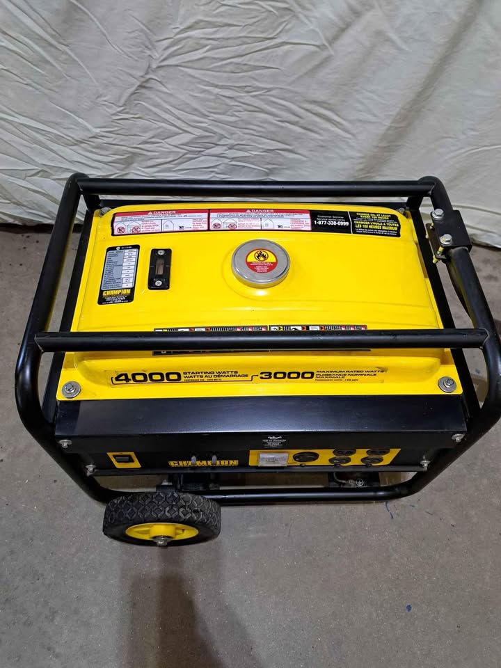 Champion 4000   3000 Watt Generator