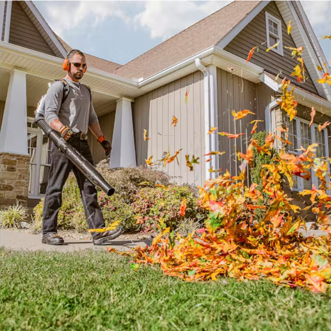 STIHL BR600 COMMERCIAL GAS BACKPACK LEAF BLOWER, OEM NEW